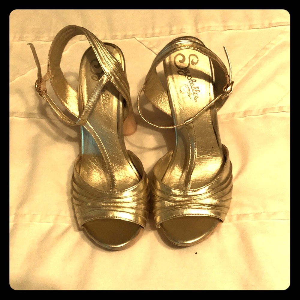 Seychelles metallic gold Mary Jane heel